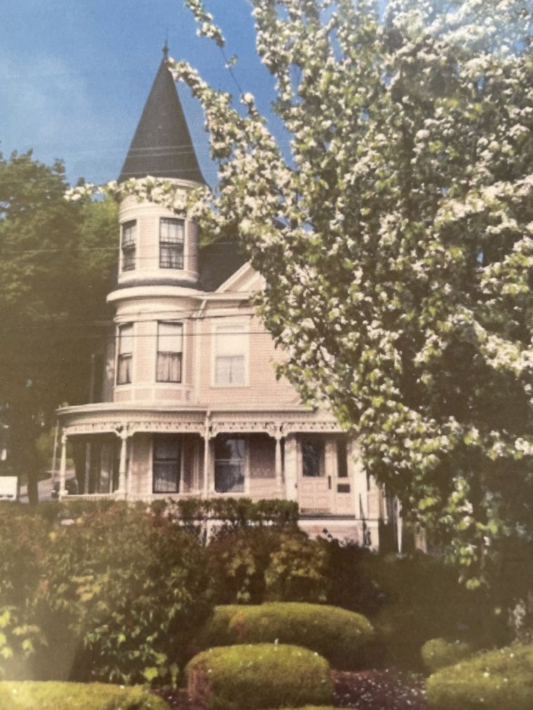 the Queen Anne tower house