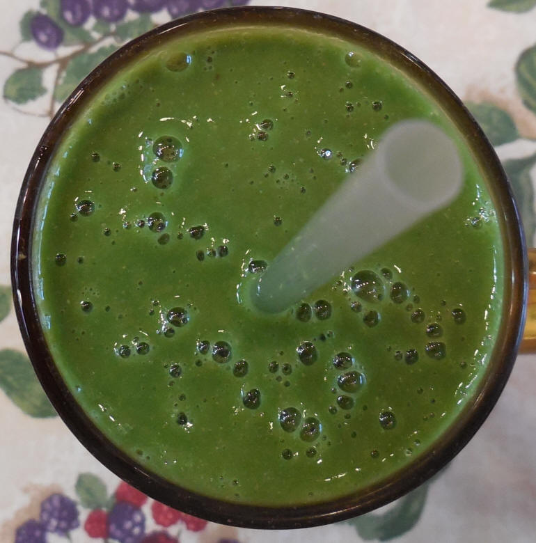 Pineapple Kale Green Smoothie