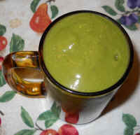 Smoothie with Banana, Collard Greens and Nectarine