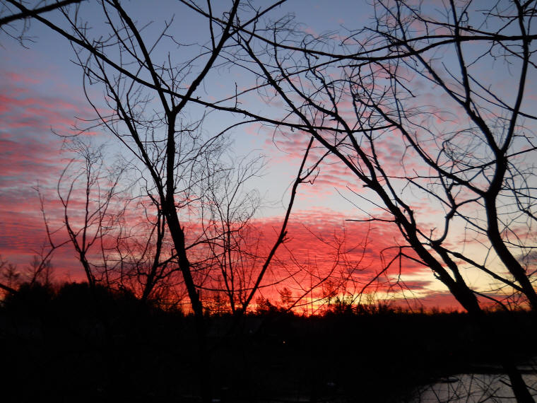 Sunrise - 27 Dec 2011 - 08