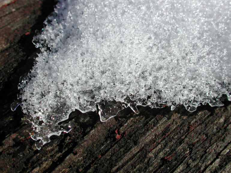 Water and Ice - Ice Crystals - 27 Feb 2005 - 03
