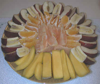 fruit-platter-abgmo.jpg (686162 bytes)