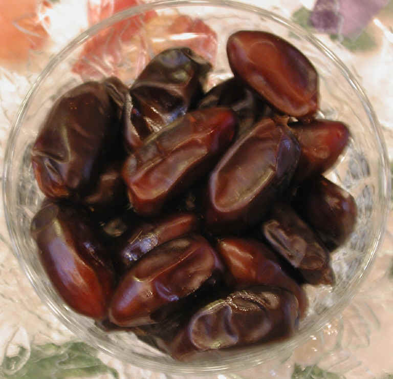 Dates, Black Premo Ingredients Descriptions and Photos An Vegetarian Vegan