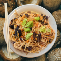 vegetable mushroom lo mein