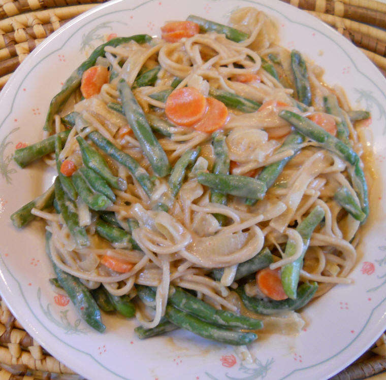 Vegetable Lo Mein with Brown Rice Spaghetti, Green Beans, Carrots, Celery, Onions, and Peanut Sauce