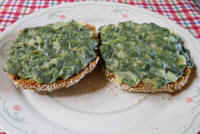 Mini Spinach Uncheese Pizzas