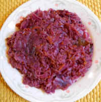 Sweet and Sour Red Cabbage with Apples